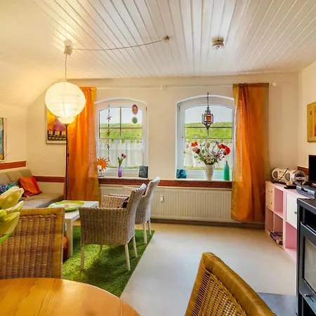 Ferienwohnung Direkt Am Deich Mit Wlan Und Terrasse *